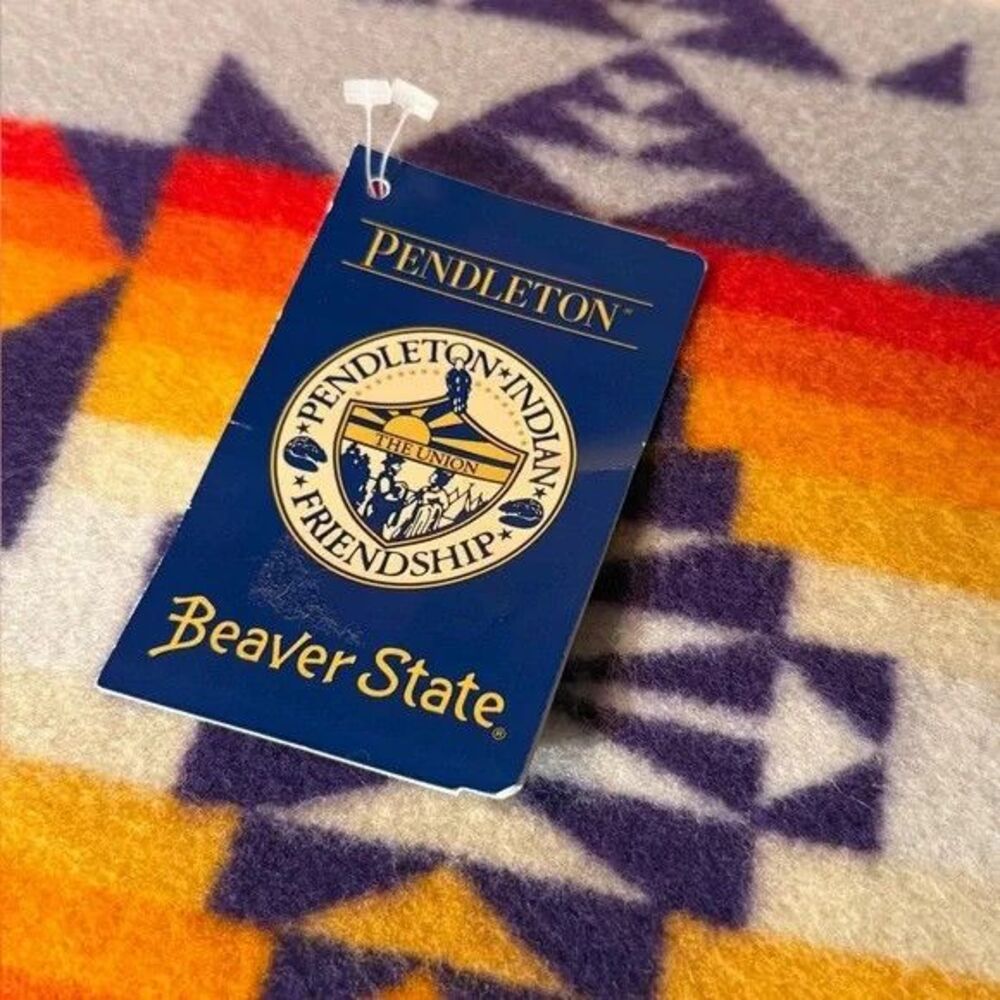 Pendleton Chief Joseph Jacquard Robe Blanket PURPLE 68X68